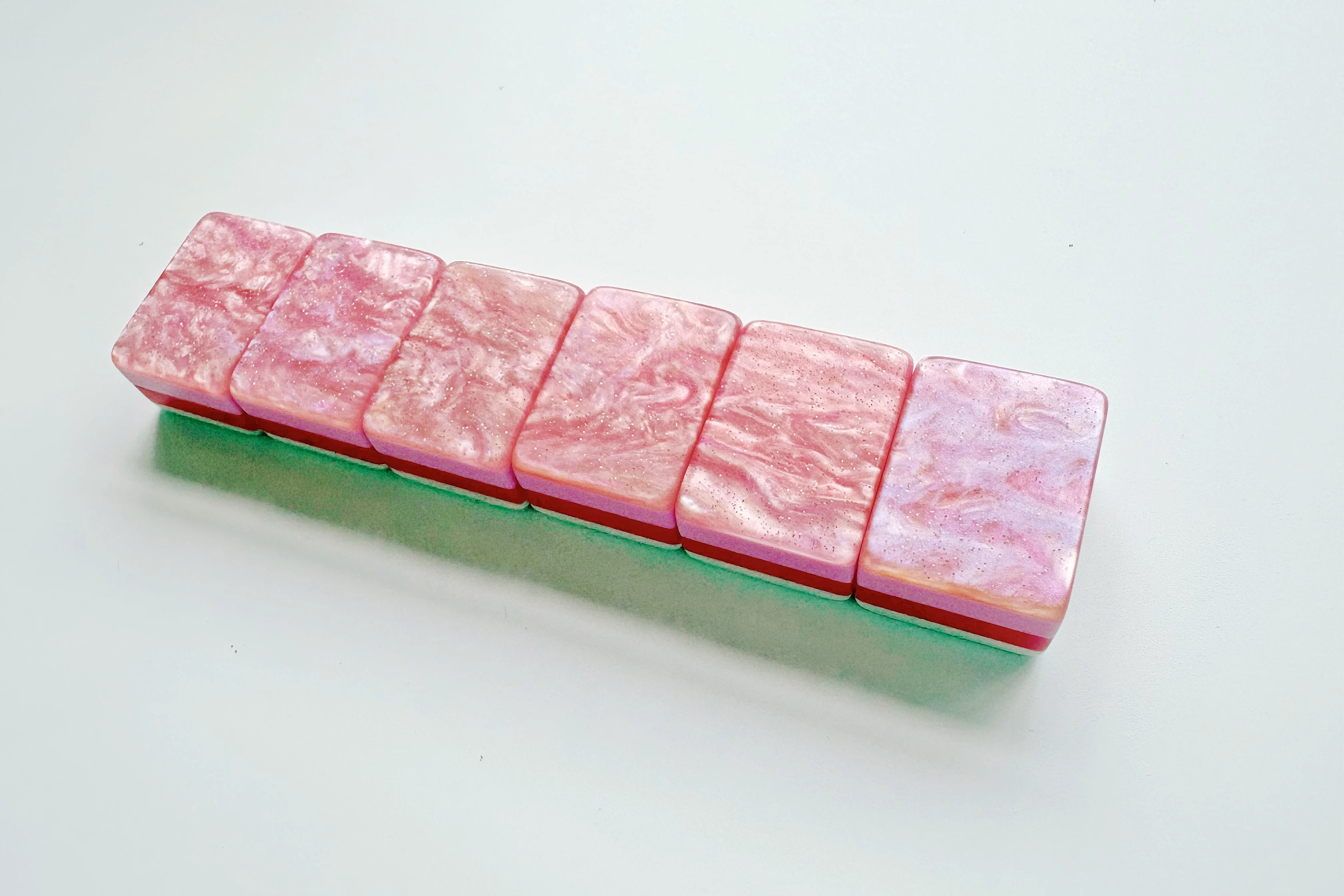 Luxury Four-Tier American-Style Acrylic Mahjong with Pink Pearl Shell Inlay