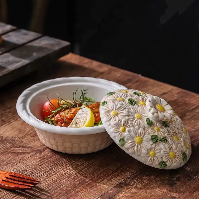

Export Italian underglaze white chrysanthemum round cover dessert snack flower ceramic with cover bowl