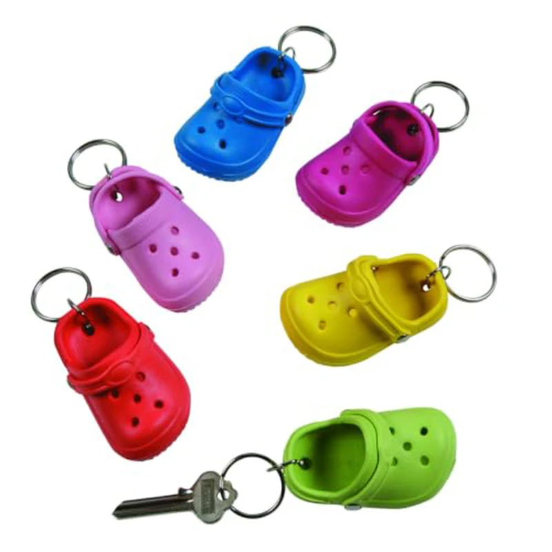 100Pcs Mini Hole Clog Keyrings Portable Metal Key Ring Design Purse Wallet Travel Suitcase Decorative Ornament