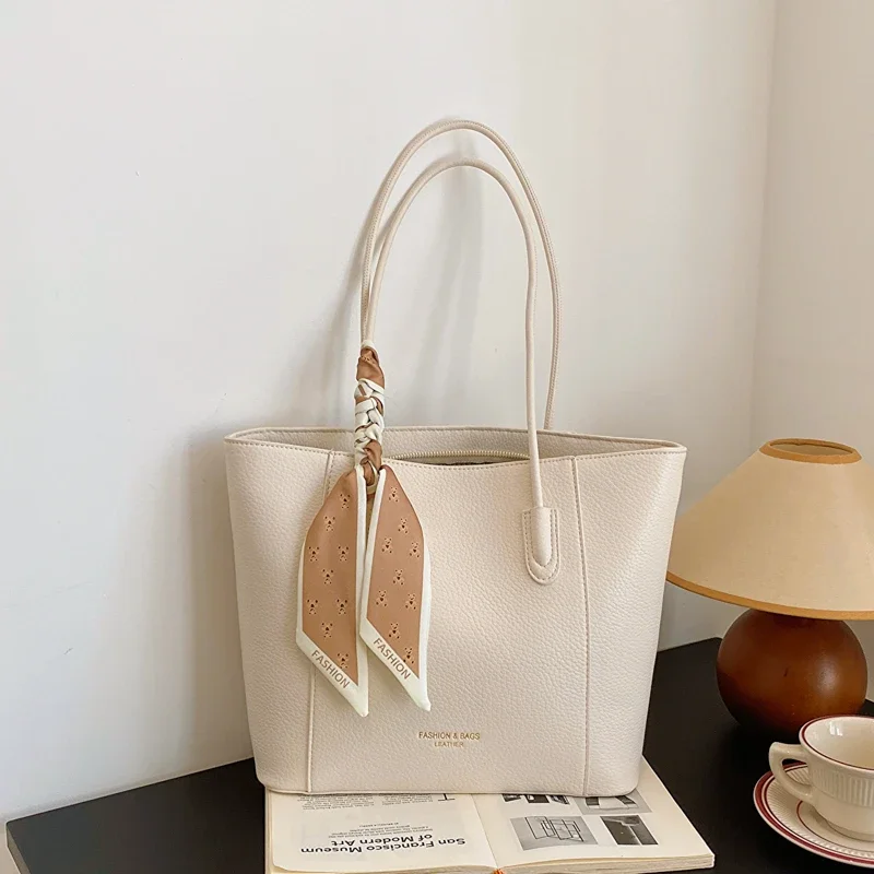 Zipper PU 2024 High Quality Handbag Solid Color Simple Fashion Shoulder Bag Soft Large Capacity Popular Designer Tote Bag