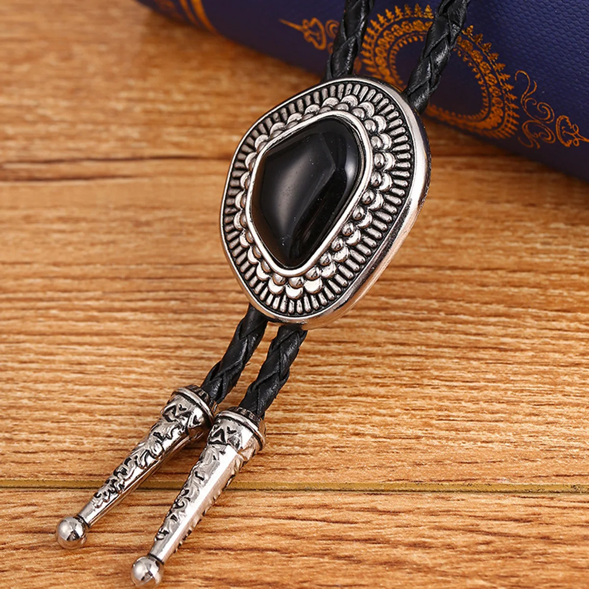 

Sue Che Men's Retro Bolo Tie Irregular Turquoise Embossing Design Fashion Accessory