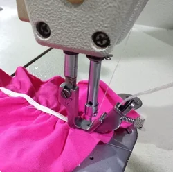 Adjustable flat sewing machine elastic band presser foot industrial sewing machine elastic band shrinkage presser foot