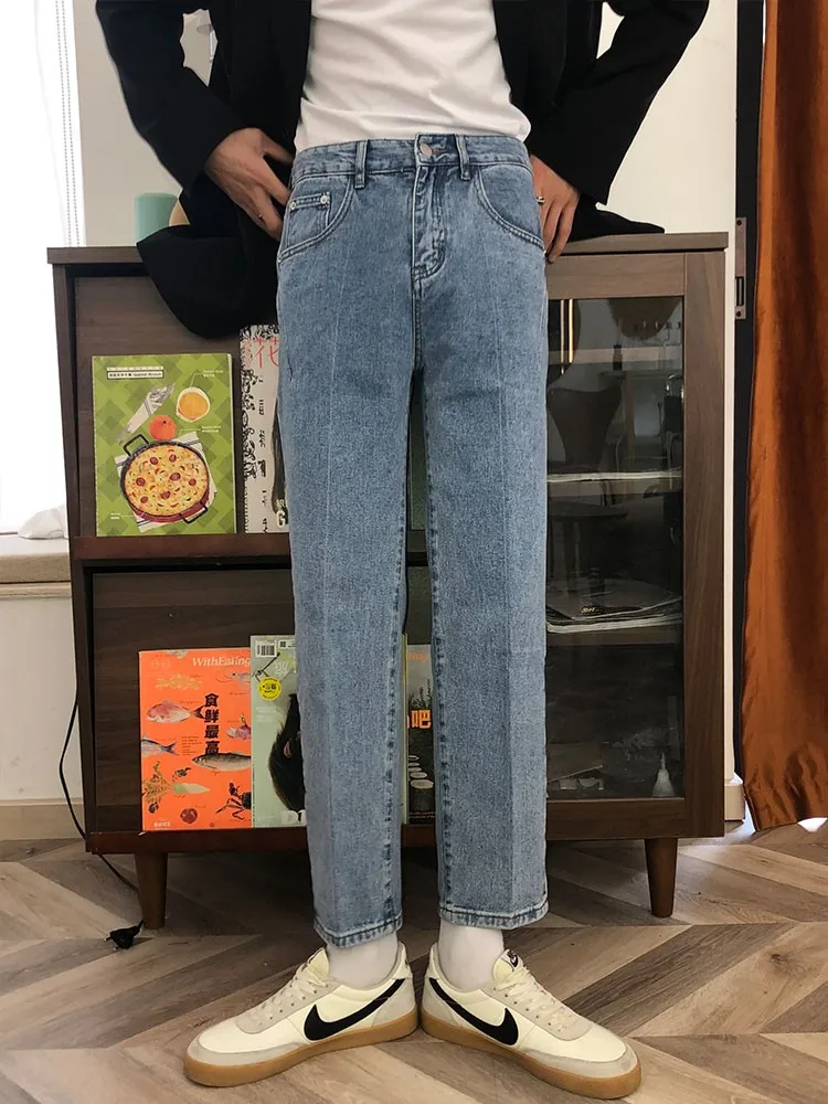CloHand Jeans Kaki Lurus Longgar Pria Jeans Kasual Trendi Sembilan Titik Pelangsing Pinggang Tinggi Biru Muda Musim Semi Musim Panas Antik Pria
