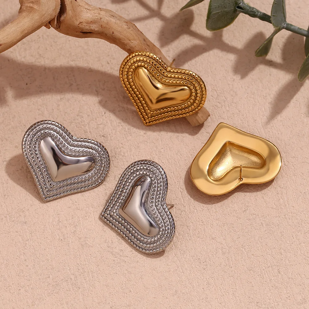 

Fashionable Textured Heart Shaped Jewelry Stud Earrings Stainless Steel 18k PVD Gold-plated Waterproof Jewellery Ear Studs