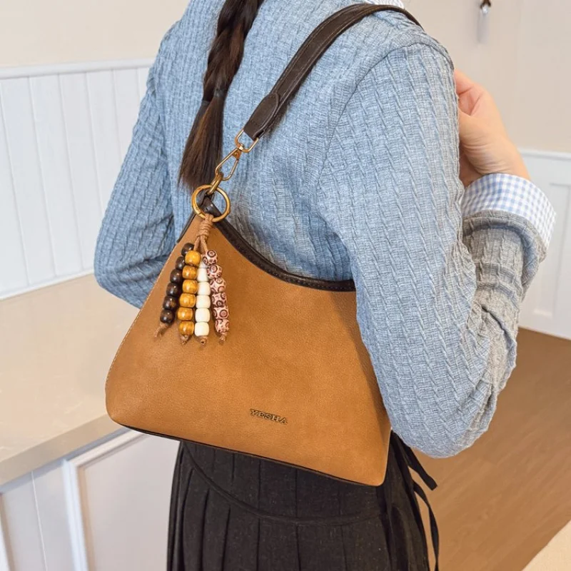 حقيبة كتف نسائية راقية مصنوعة من الجلد الفاخر تتميز بمظهر يومي أنيق كاجوال من باريس #5