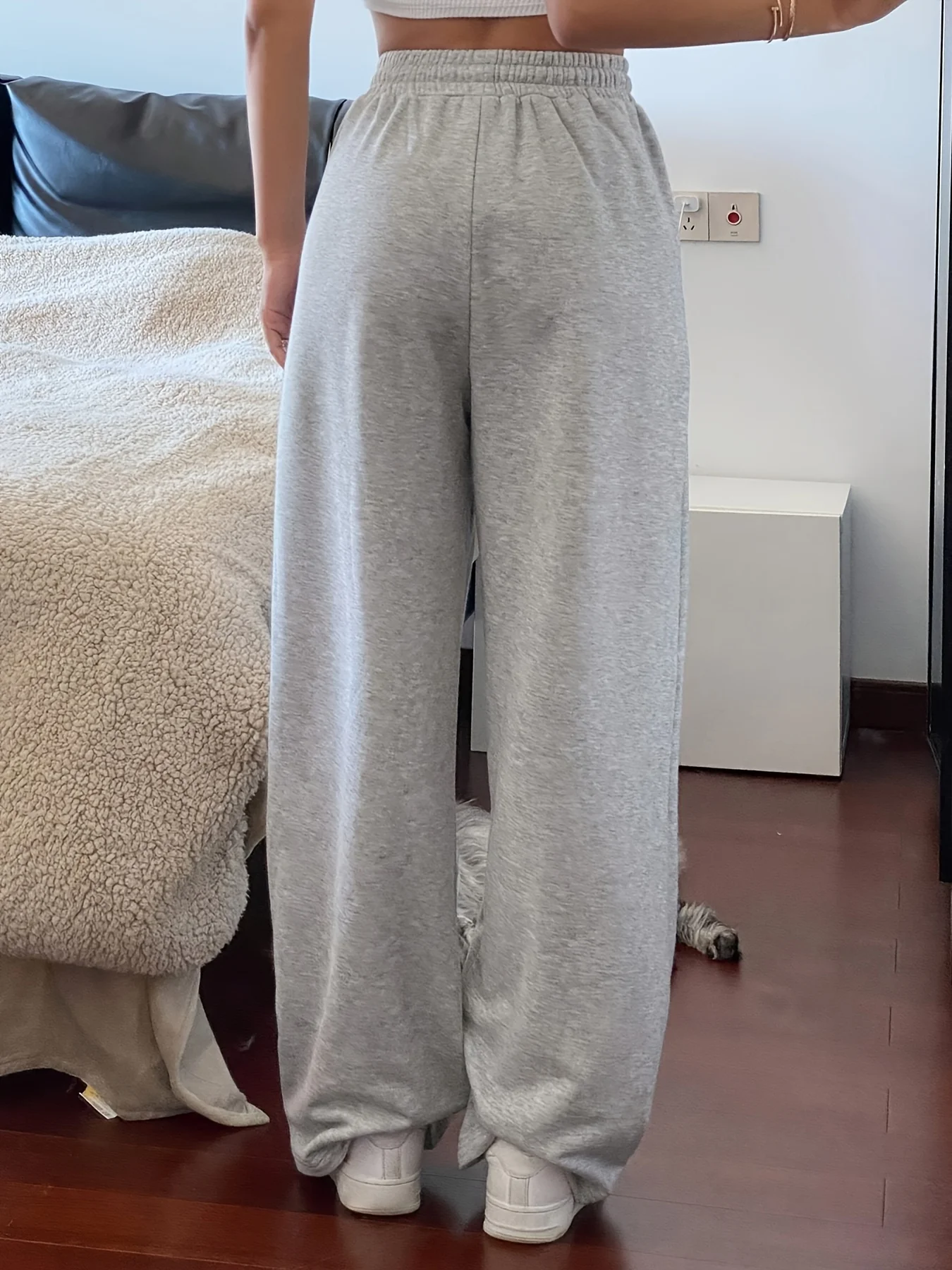 سراويل الركض النسائية غير الرسمية رمادي فاتح بلون سادة ورباط الخصر وجيوب فضفاضة تناسب الساق المستقيمة لصالة الألعاب الرياضية