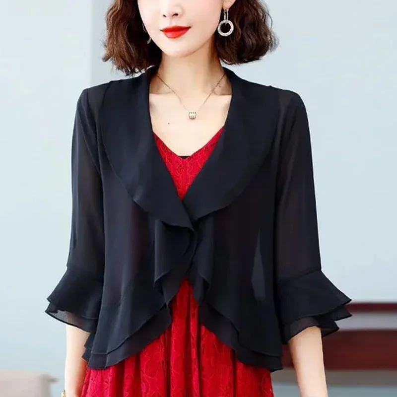 

Новые летние повседневные топы, свободная офисная женская блузка, элегантная однотонная рубашка с v-образным вырезом и оборками, расклешенные рукава, женская одежда 2025