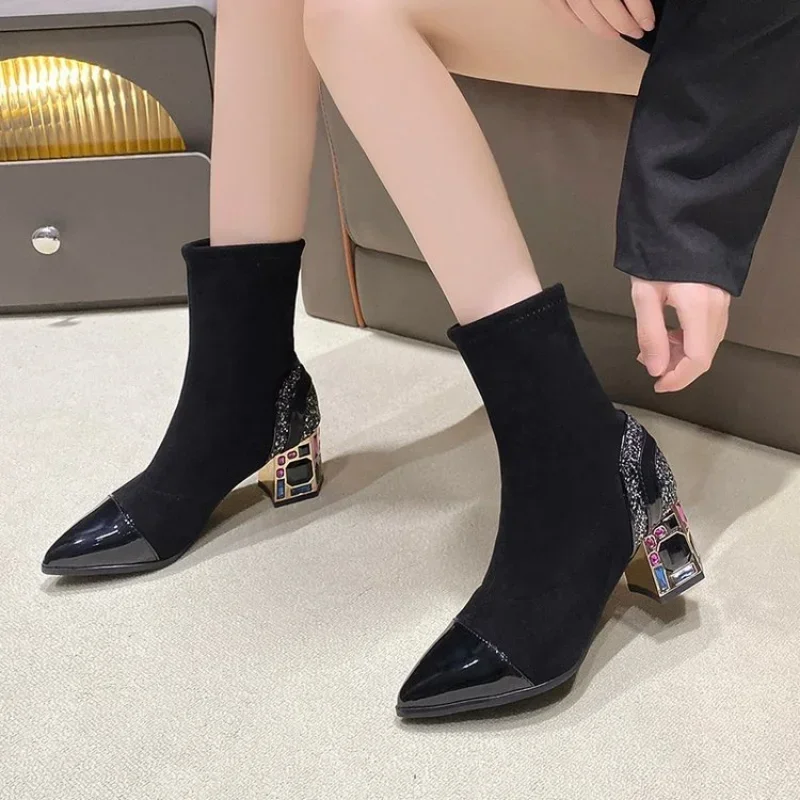 2024 Cyber Red Autumn and Winter New Style Fashion Boots Women\'s Rough Heel Water Diamond Patched Versatile Nude Boots