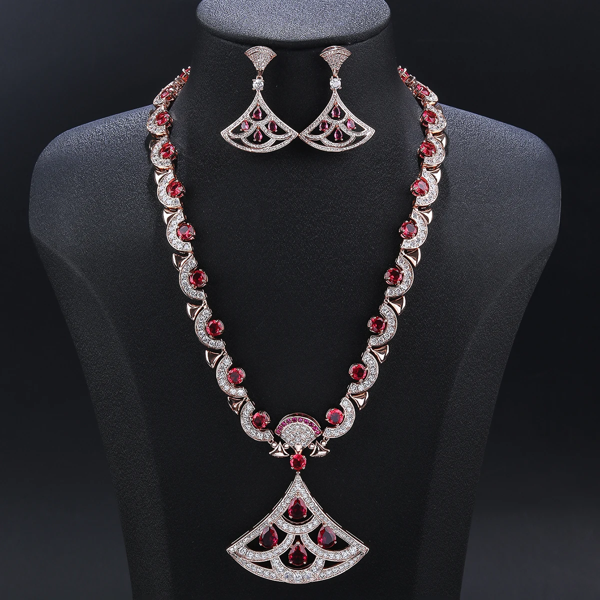 Luxury Elegant Long Cubic Zirconia fan-shaped Pendant Design Necklace Earrings Set Lady Party Accessories Wholesale CN11555