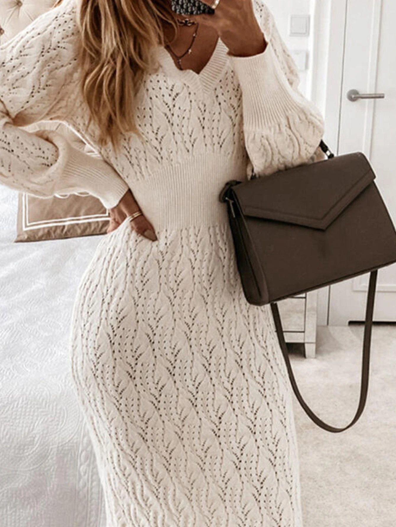 Casual Fit A-Line Dress With Straight Sleeves And Round Neck Mid-Length Skirt Style Comfortable Casual Wear For Women