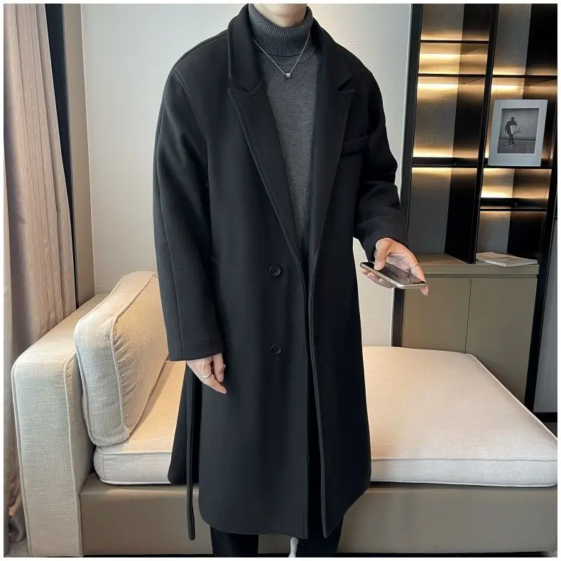 

Пальто из шерстяной смеси с длинным поясом и воротником из искусственного меха, с декоративными элементами, украшениями, аппликациями, отделкой, тесьмой, бахромой, фестонами, в стиле Bf