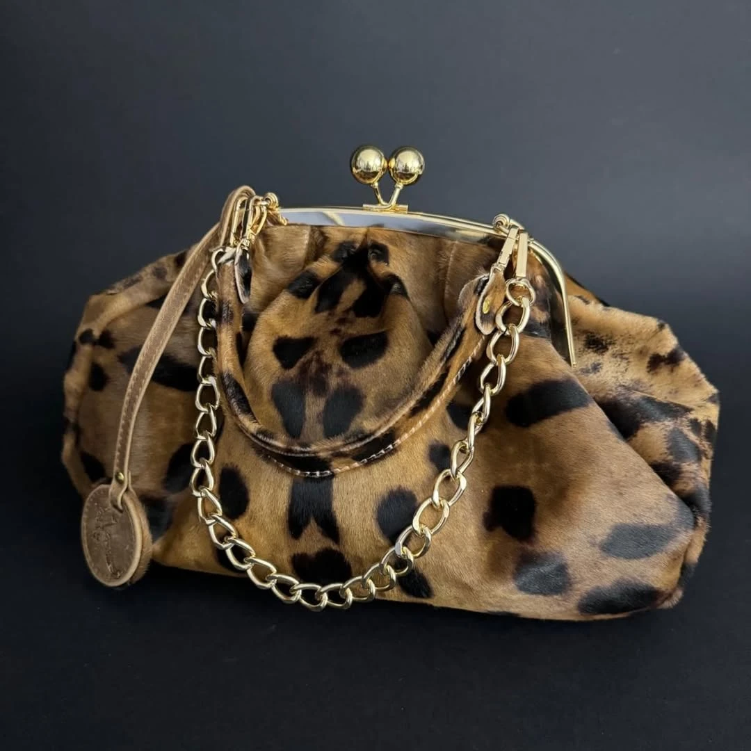 

ОЧЕНЬ В ВИНТАЖНОЙ Замшевая тканевая сумка с леопардовым узором, клатч в металлическом каркасе с замком поцелуи и металлической ручкой, кошелек-клатчи 34x23x11 см