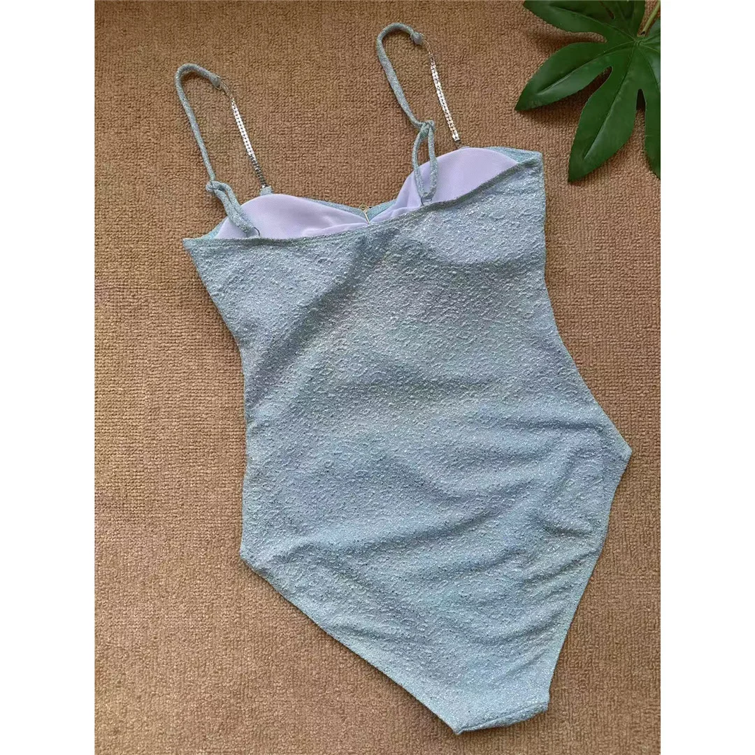 Badeanzug mit Ausschnitt am Bauch, Metallring, Damen-Badeanzug, einteiliger Badeanzug, Damen-Badeanzug mit hohem Beinausschnitt, Monokini, gepolsterter Badeanzug, Badeanzug, Modell V7032. – Detail 6