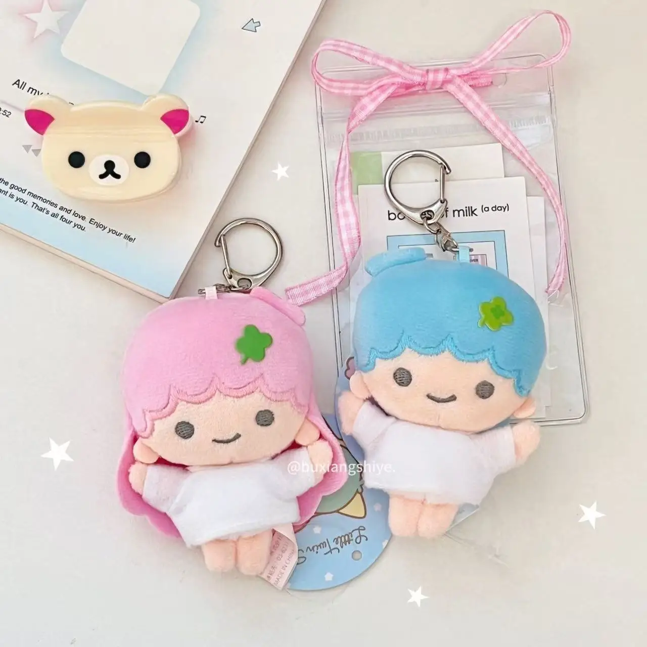 

Cute Holding Star Little Twin Stars Couple pin Plush doll Keychains kawaii kiki lala Girl LittleTwinStars Cartoon brooch Pendant