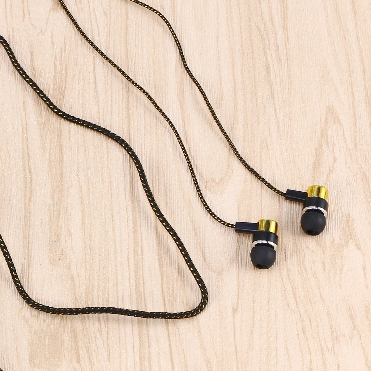 

Stylish In-Ear Earphones Stereo Heavy Bass Noise Cancelling Headphones 3.5Mm Plug For Music Running Gym Green Color