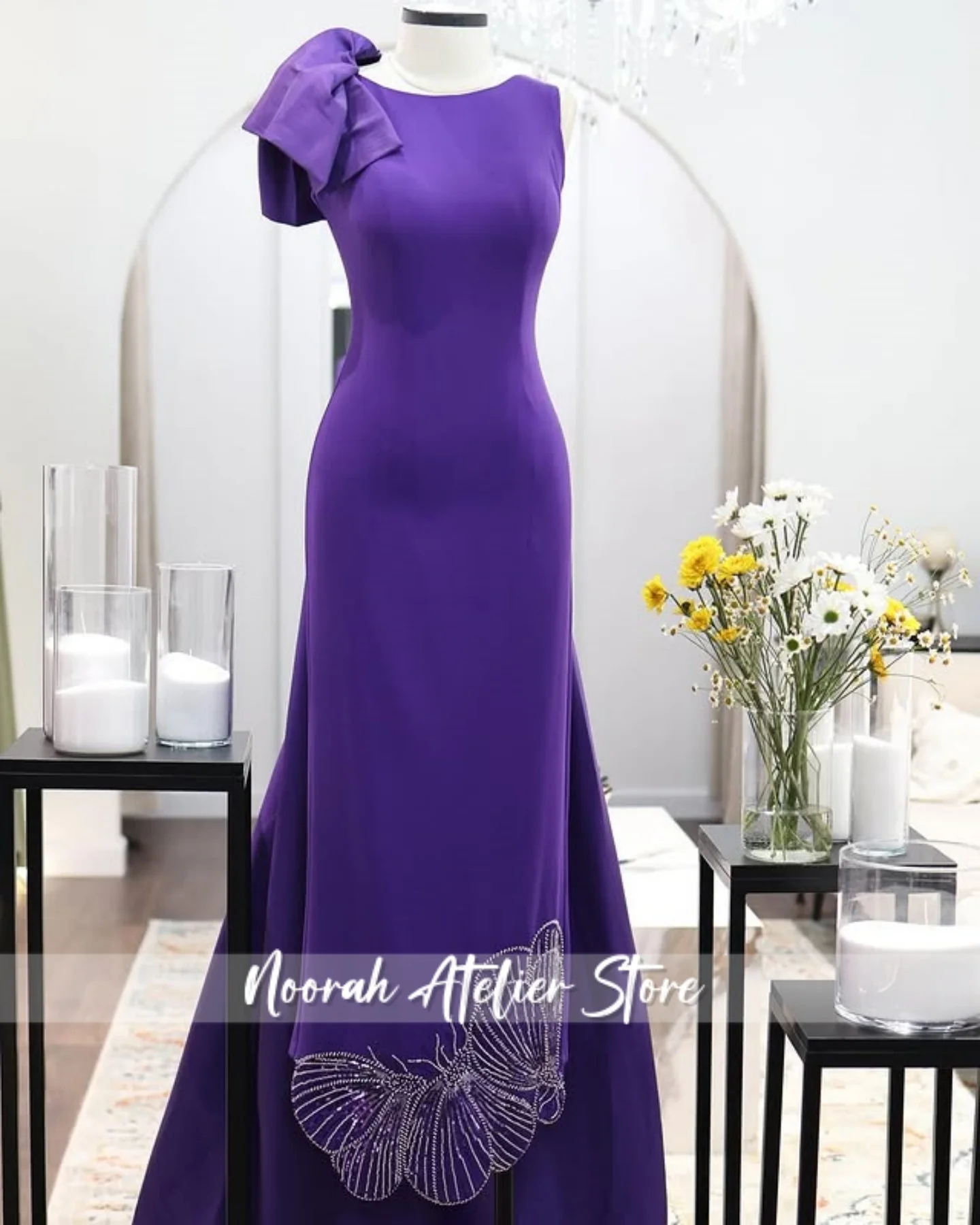 Nuevos vestidos de noche elegantes de lujo con lazo Halter morado para mujer, vestido largo de fiesta con apliques festoneados de Dubái, vestido de fiesta personalizado
