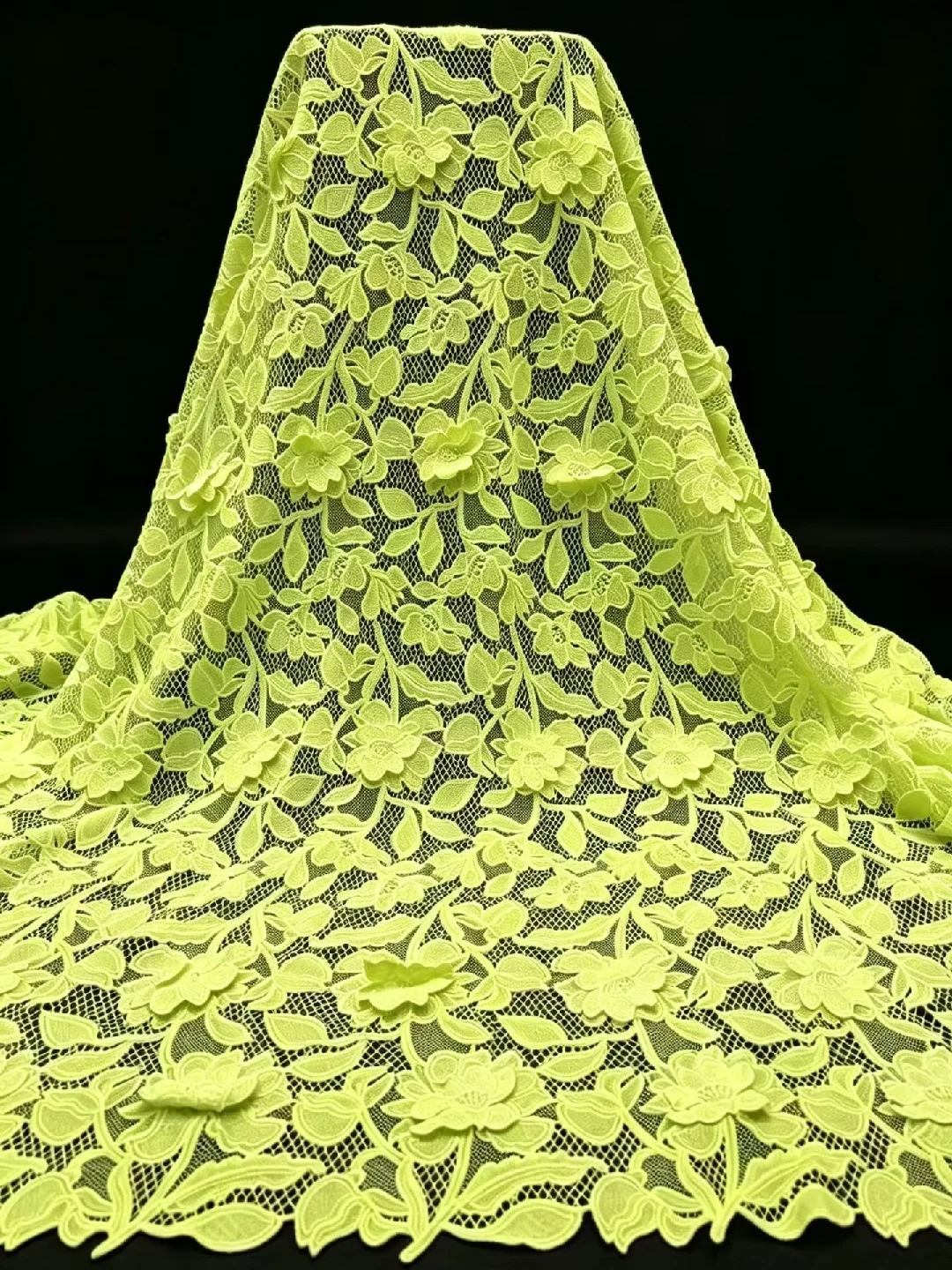 3D Embroidered Guipure Cupion Lace Skin Friendly African Cord Fabric Middle East Wedding Formal Mermaid Lady Gown with Appliques