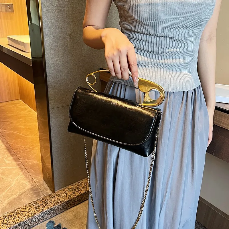 Personalized paper clip small heart plush bag for women luxury  2023  new Korean version versatile crossbody chain cute fashion