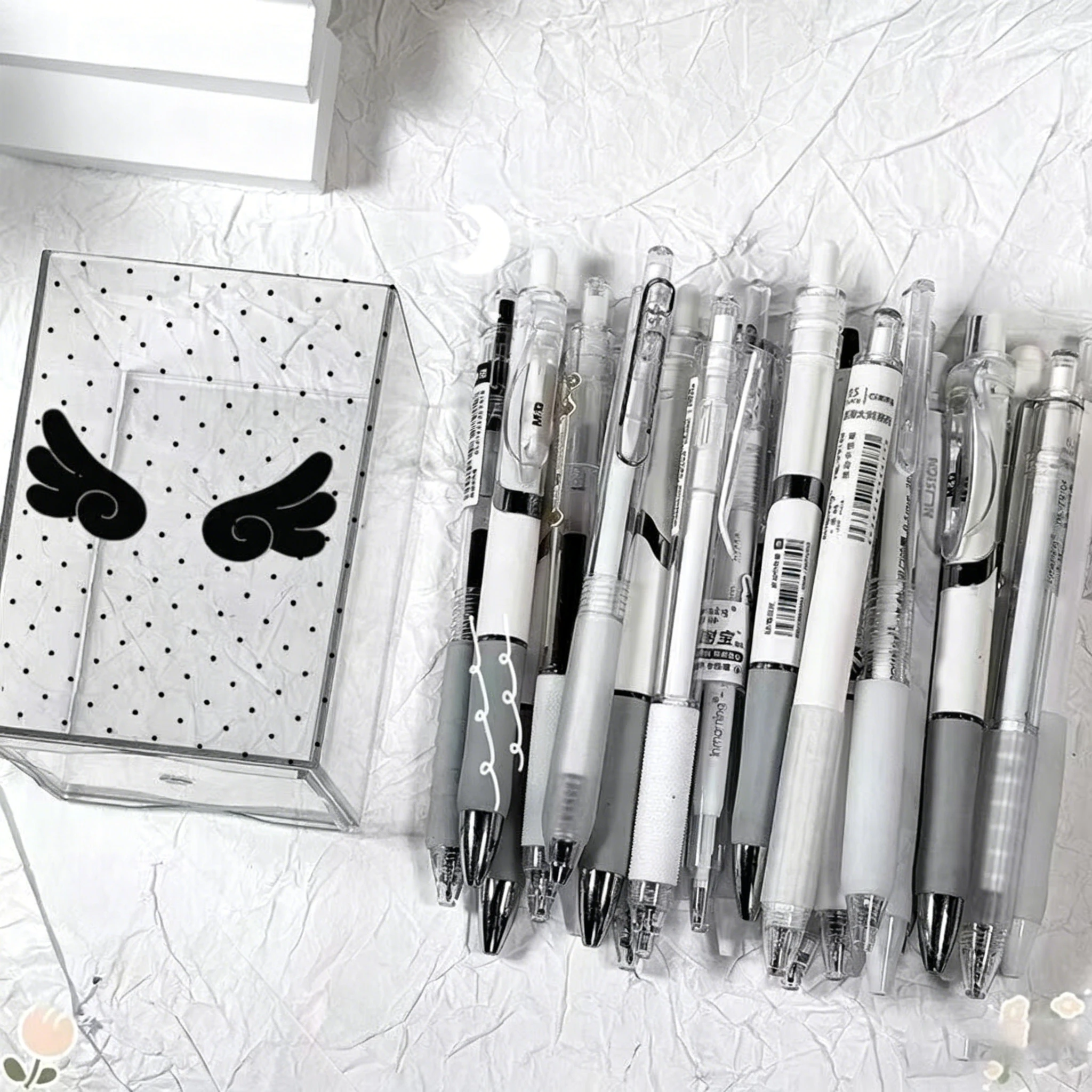 Transparent Polka Dot Wing Pen Holder Large-capacity Stationery Box INS-style Value Makeup Brush Storage Bucket Art Pencil Case