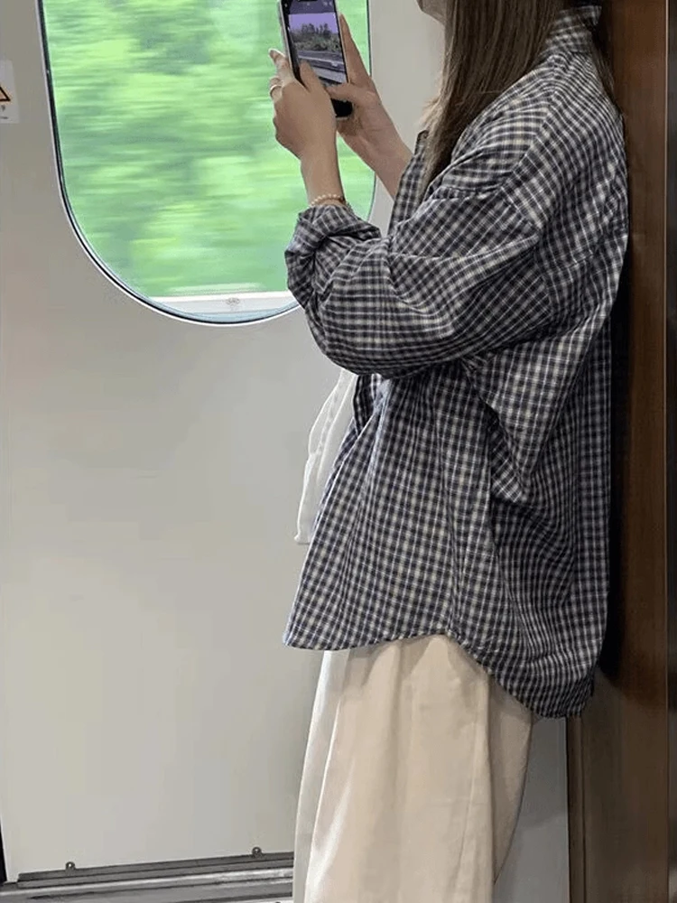 루즈핏 체크무늬 긴팔 남성 셔츠 한국 스타일 캐주얼 가벼운 가을 아우터 커플용 청년 인기 일상복