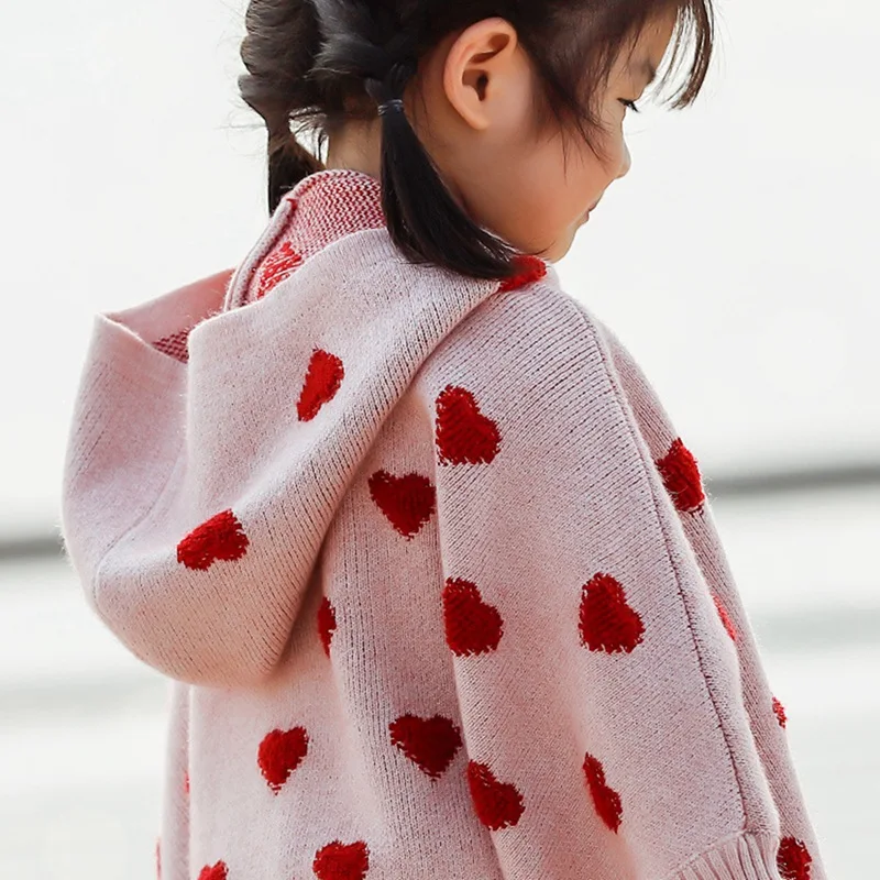 Nuovi maglioni per ragazze modello a cuore dolce mantello con cappuccio bambino bambini casual mantello confortevole cappotti pullover per bambini top San Valentino