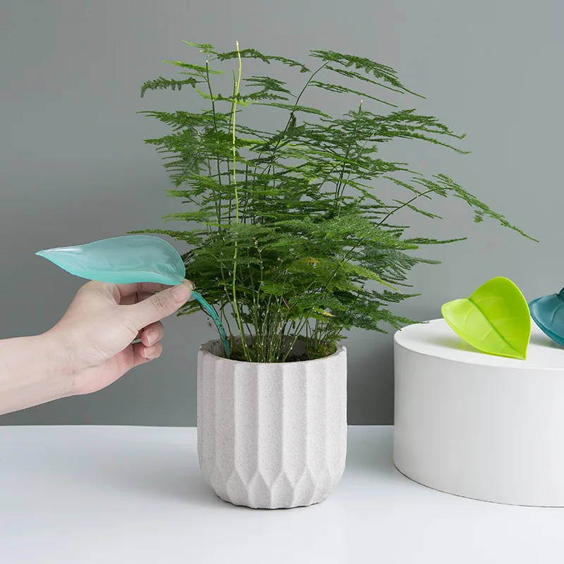 5Pcs Leaf Shape Plant Watering Funnel Potted Flower Irrigation Guide Device Reusable Root Water Diverter Tool Garden Houseplants