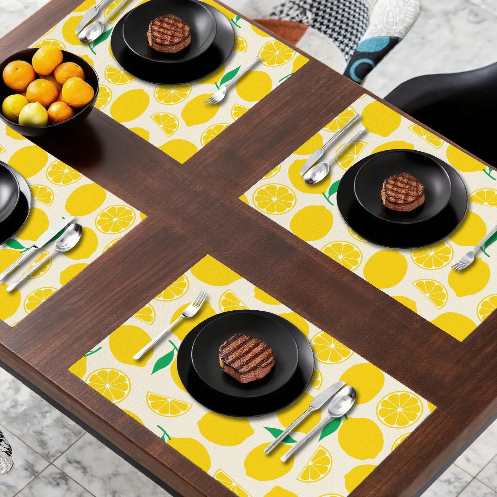 4 Pcs Set Alas Meja Kartun Klasik Motif Lemon Berwarna Beige dengan Elemen Daun Hijau Lemon Utuh & Irisan Dekorasi Meja Segar Musim Panas