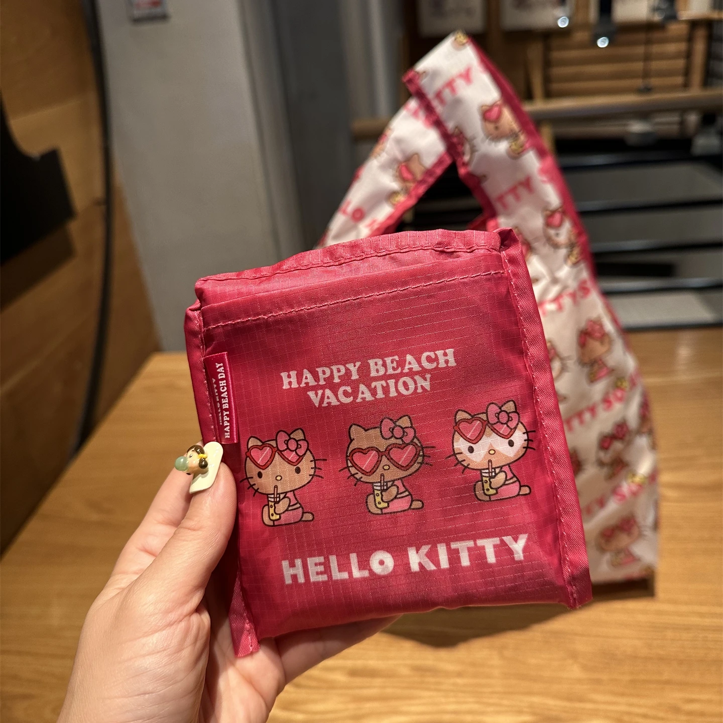 헬로 키티 귀여운 만화 고양이 대용량 접이식 환경 친화적인 경량 쇼핑백 미니 휴대용 보관 가방