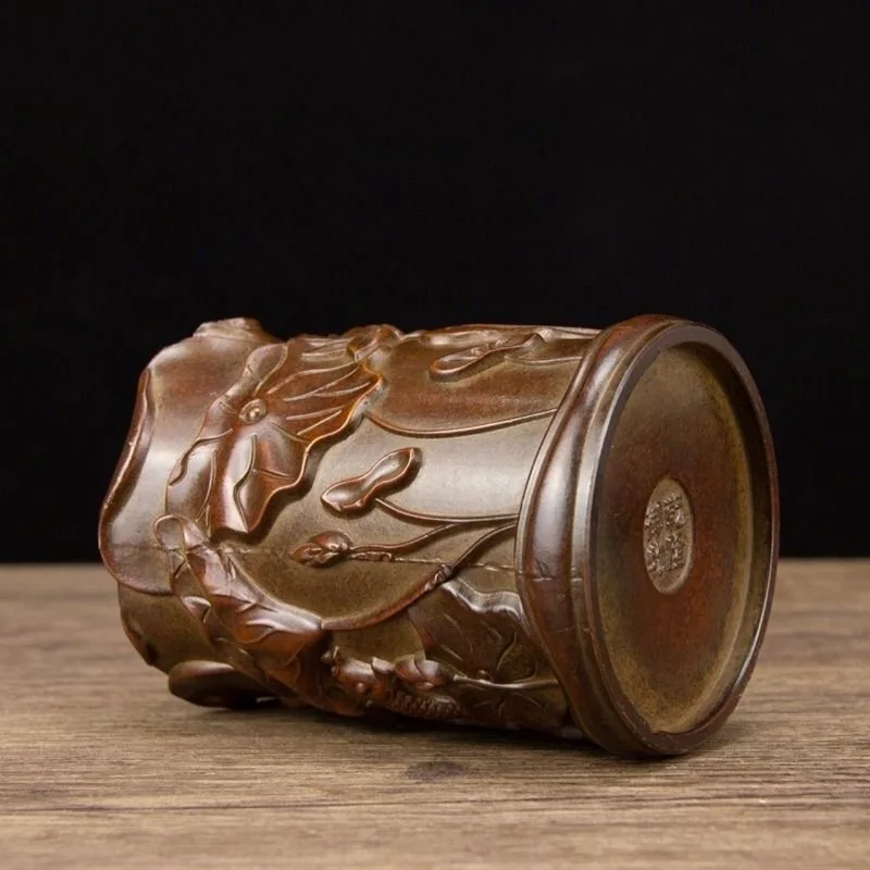 Copper ornament, finely carved craft, symbolizing prosperity after year, pen and incense holder, office a
