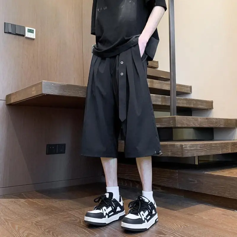 男性夏のハイストリートベルトカジュアルルーズソリッドカラー多用途ポケットスプライシングワイドレッグパンツ