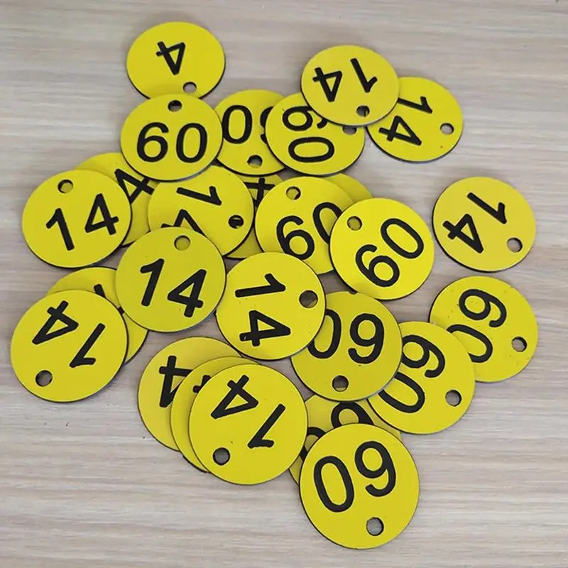 R1WB 100PCS หมายเลขพลาสติก แท็ก 1-100 หมายเลขสลัก แท็กแท็กสีสำหรับคีย์แหวนแท็กล็อกเกอร์สำหรับเสื้อผ้าสด