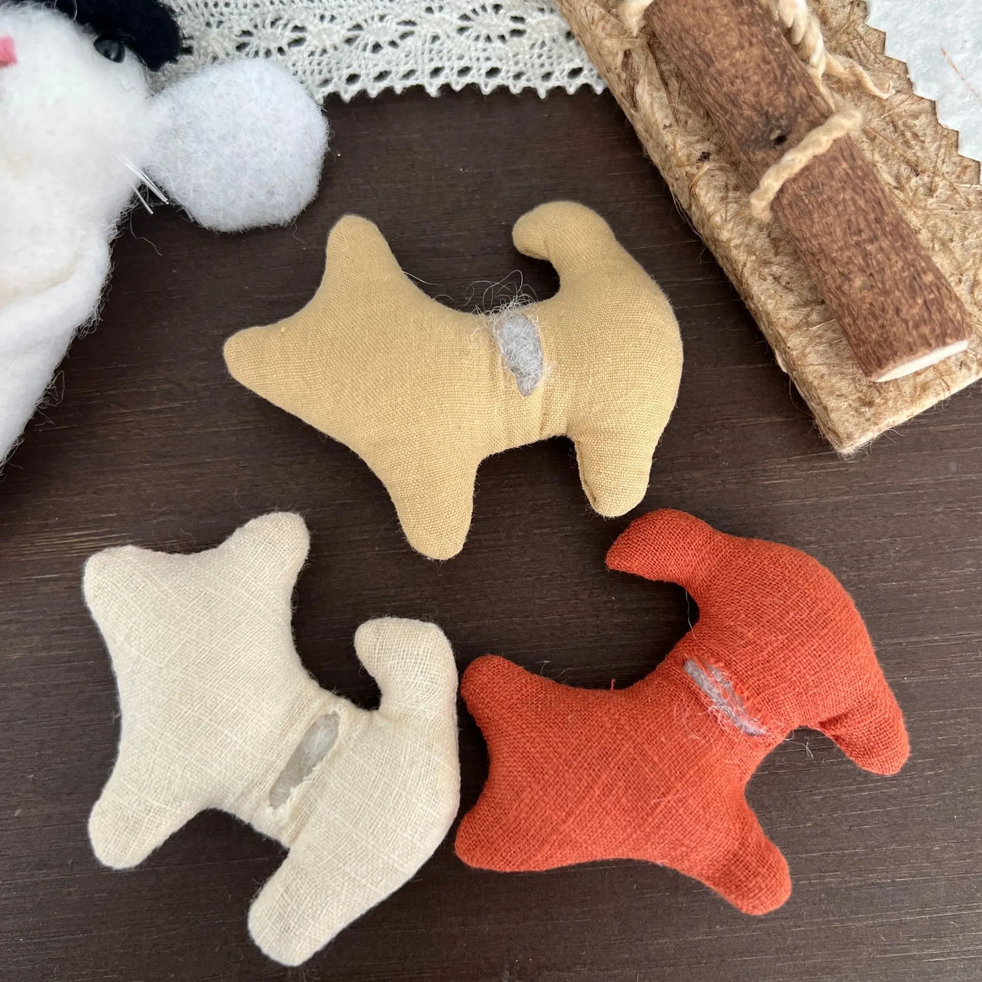 Japanese Line Dog Brooch 1PCS New for Women Fabric Cotton Filled Hair Accessory Shoe Sock Bag Hat Clothing Decor Durable Kit