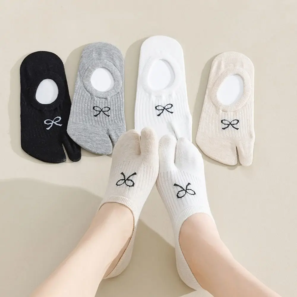 

3Pairs Short Tube Two Toe Boat Socks Breathable Invisible Sweet Bow Socks Hosiery Anti Slip Split Toe Ankle Socks Women