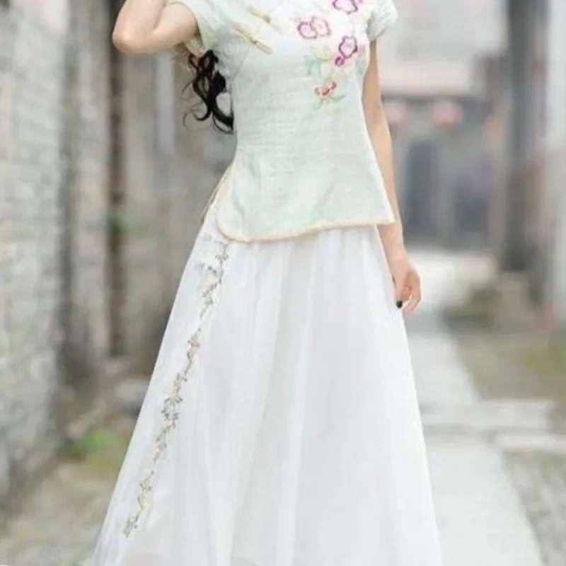 

2024, новая модная летняя женская шифоновая юбка Hanfu с вышитыми цветами и пуговицами, свободная юбка трапециевидной формы с высокой талией средней длины