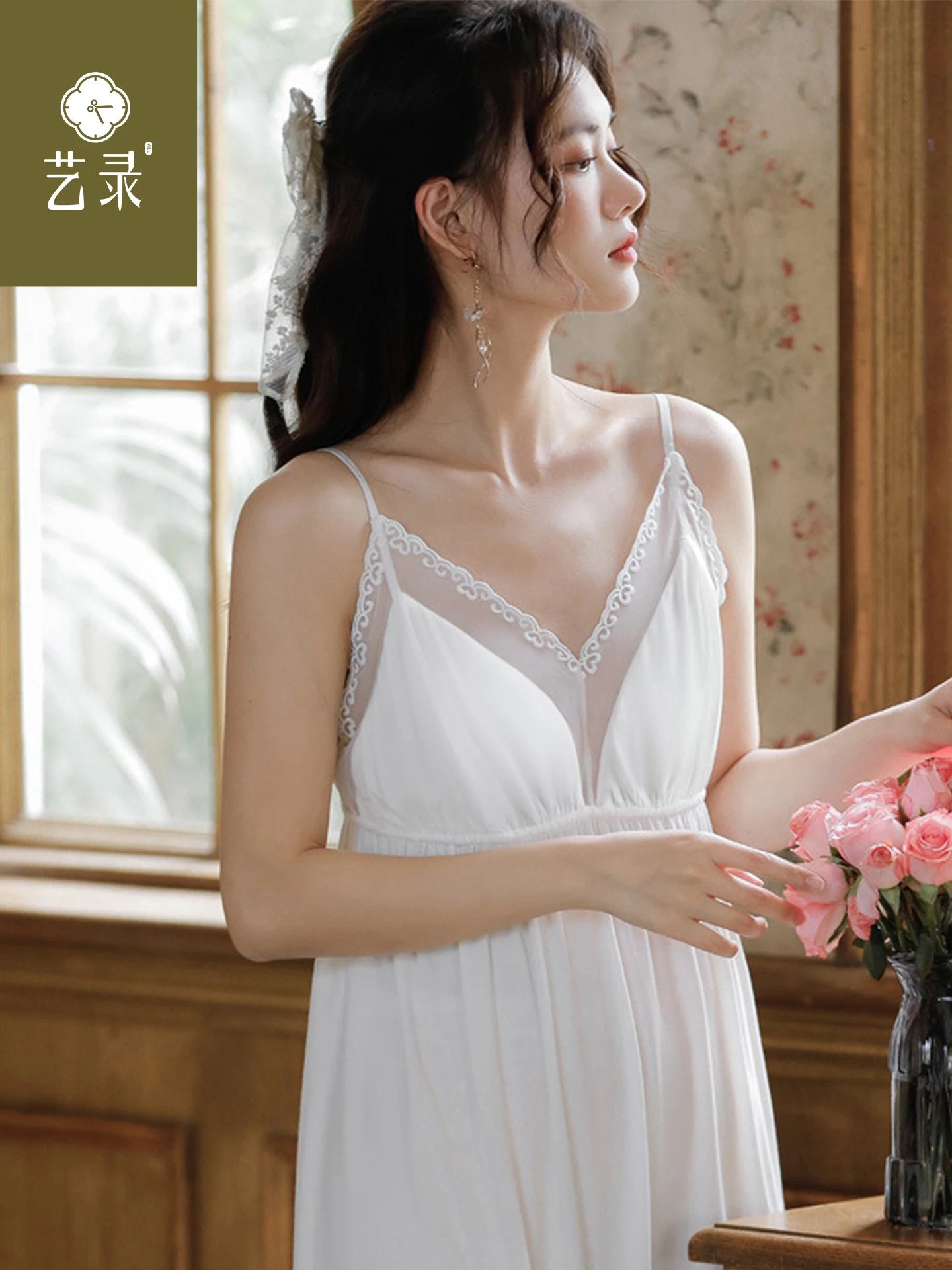 プリンセススタイルのレーストリムナイトガウン女性の綿の夏快適なセクシーなストラップパジャマ胸パッド付き刺繍入りアウターウェア