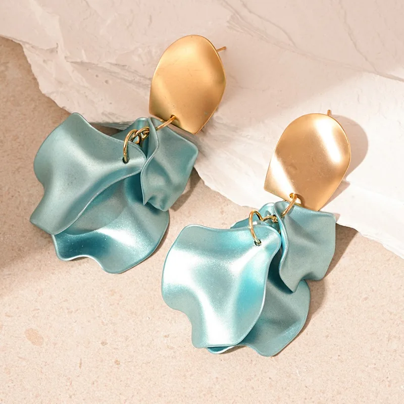 Vintage Petal Earrings for Women Fashion Acrylic Colorful Flower Dangle Earrings Female Party Wedding Statement Ear Jewelry