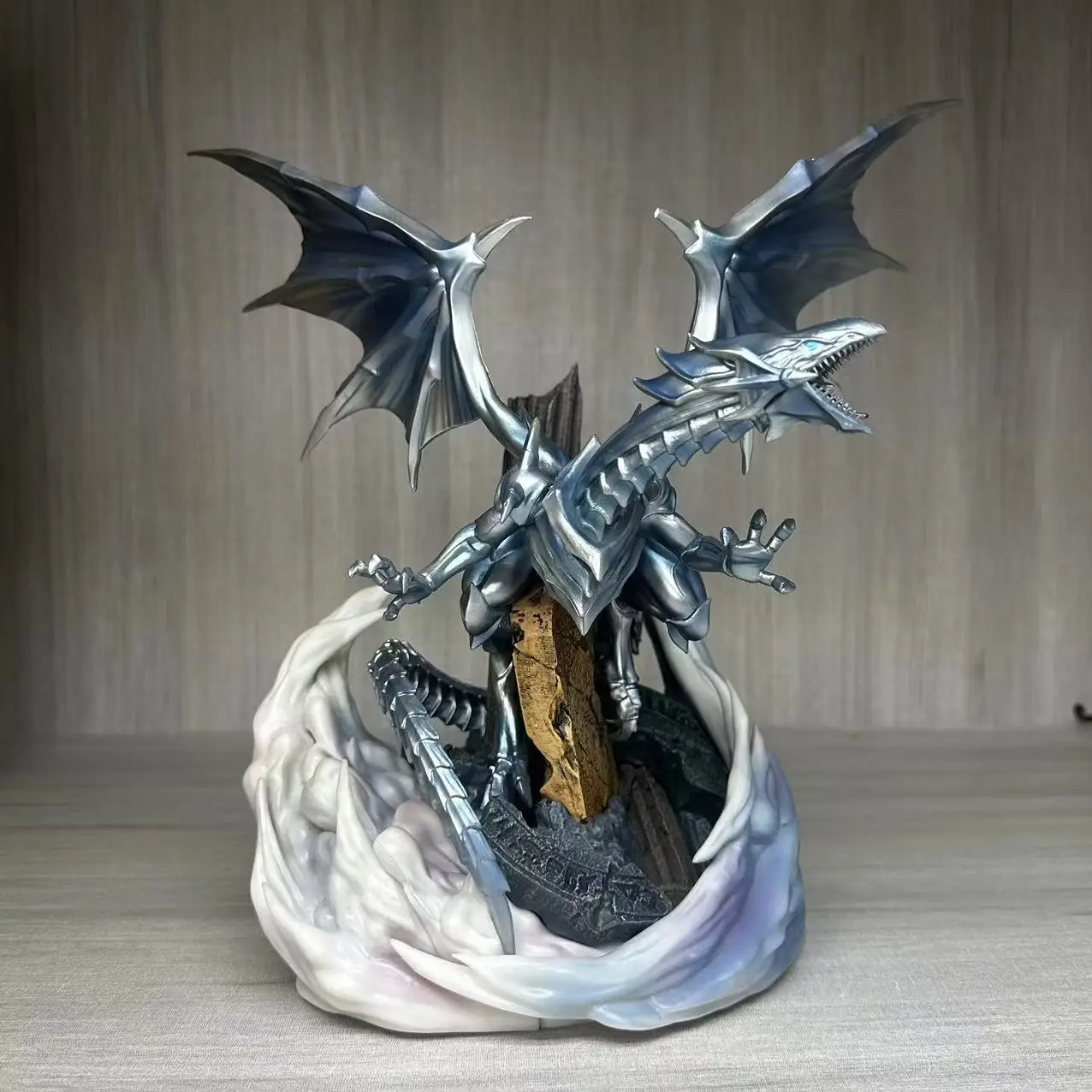 Bandai Figurine Dragon aux Yeux Bleus - Pop Culture et Cinéma - Rue du