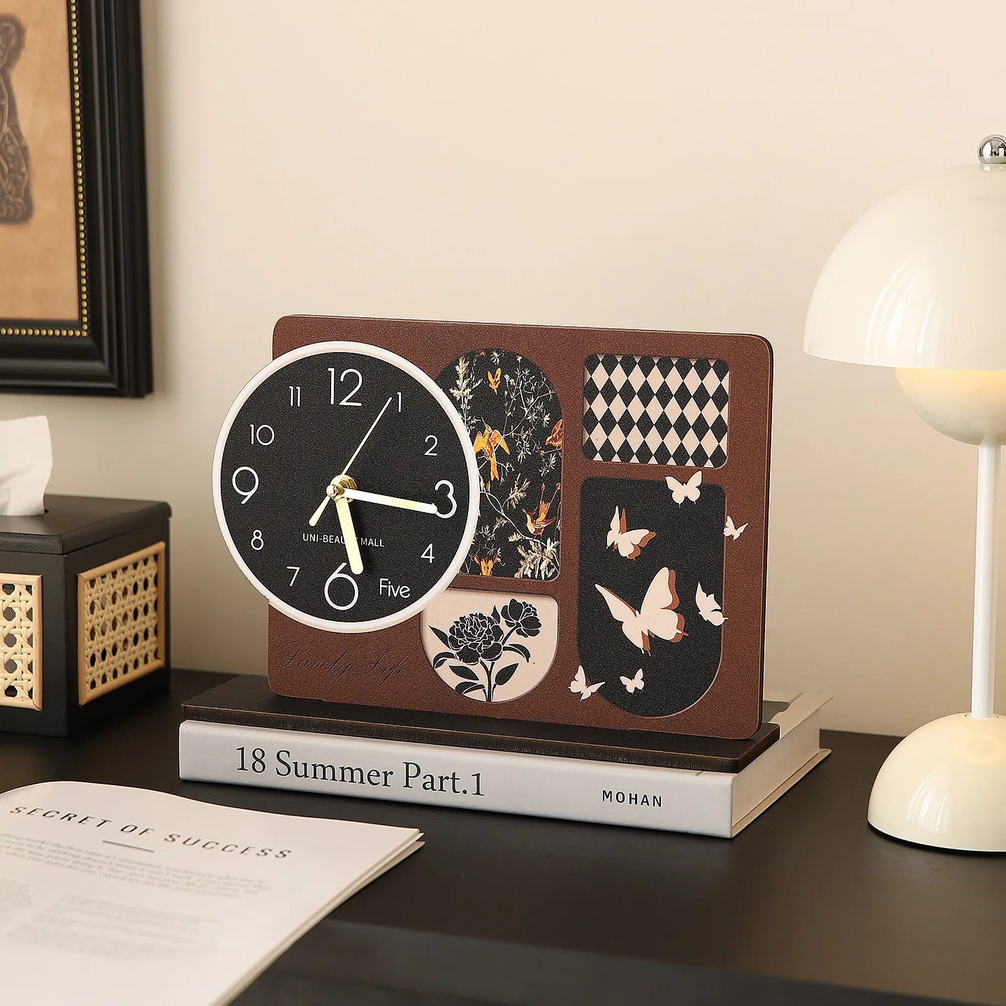 

Mid Ancient Style Clock, Desktop Retro Decoration, High-end Sense, Niche Home Decor Gift
