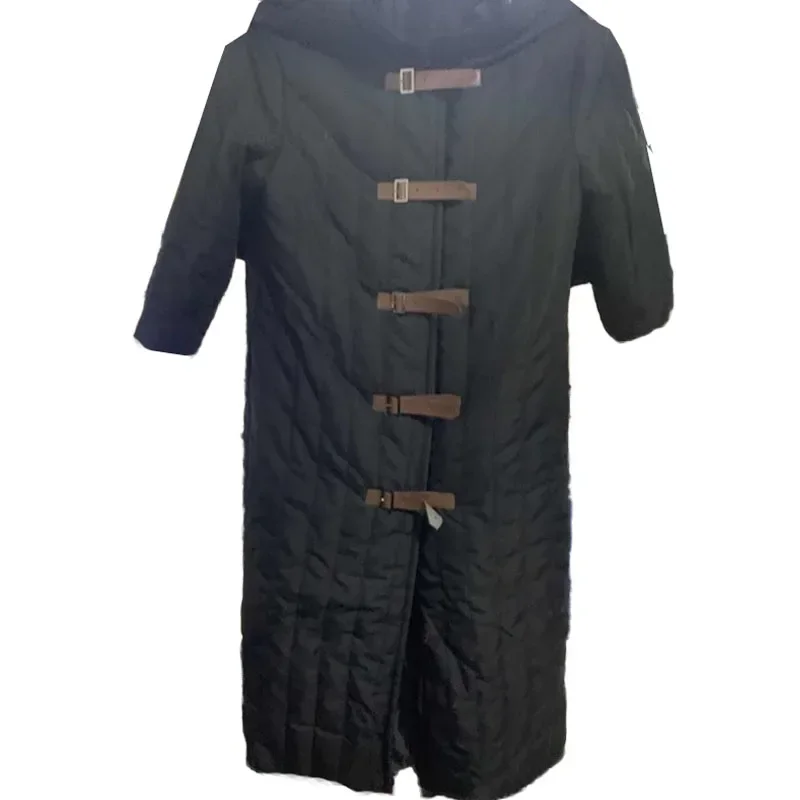 أزياء فرسان المحارب في القرون الوسطى لعام 2025 أزياء Larp Gambeson Doublet معطف درع للرجال سترة تنكرية معركة Aketon لزي جديد xjr89