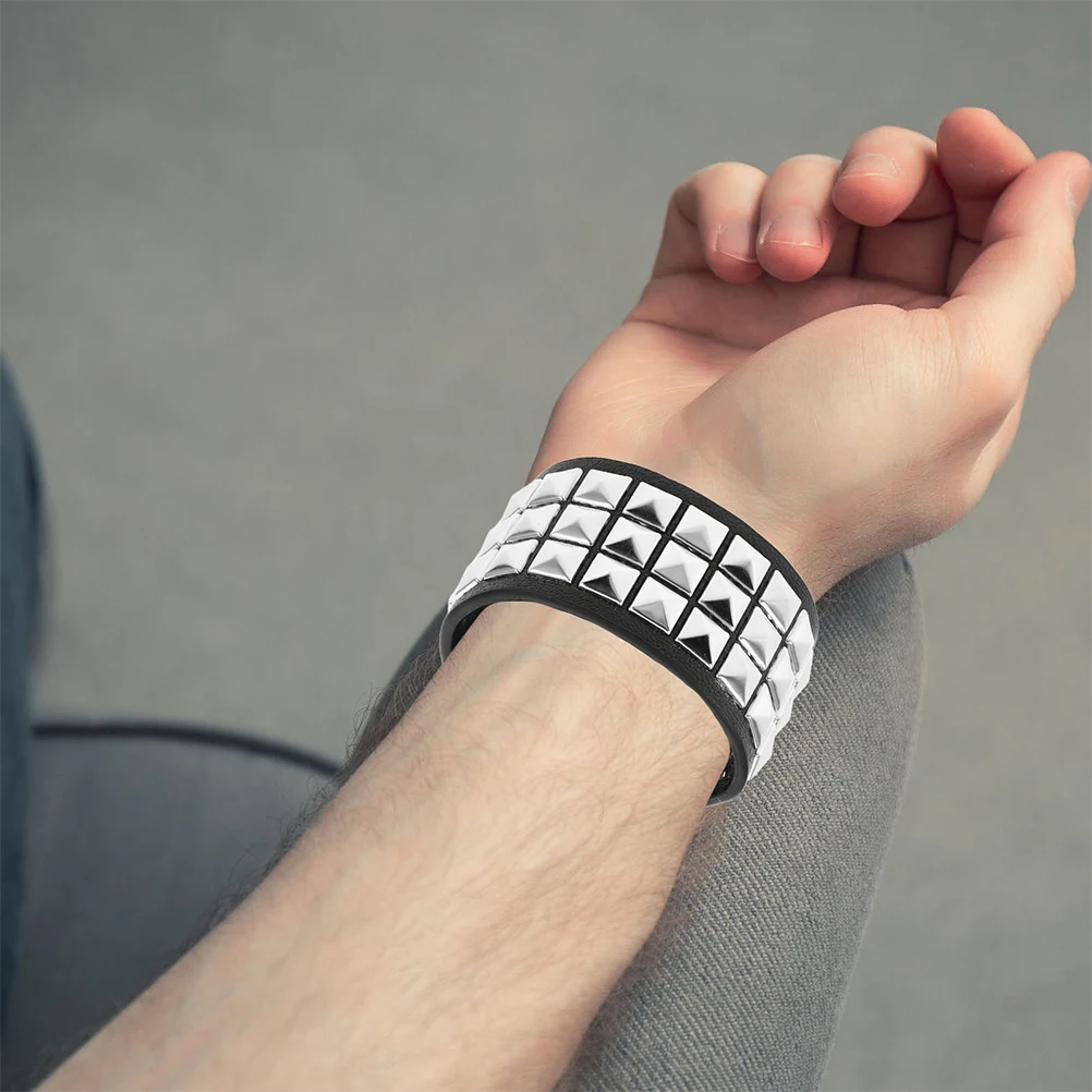 

2pcs Punk Style Pu Bracelet For Men Women Studded Rivets Wristband Vintage Accessories Retro Fashionable Wide-Edge