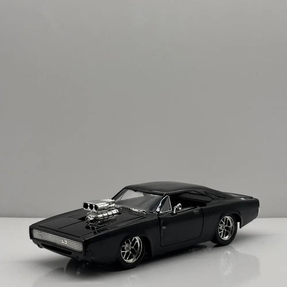 1:24 The DODGE Charger RT 1970 Scale Big Jada Dom Racer Street Diecast Vehicle Metal Car Toy Model Miniature Collectibles Z34