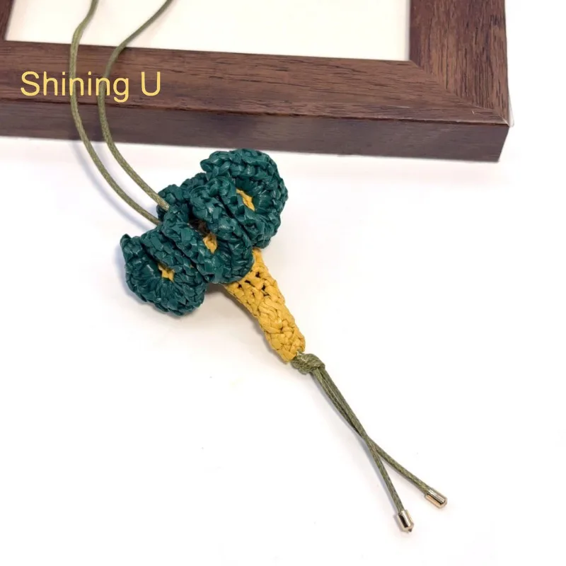 Llavero de Rafia Verde Hecho a Mano Shining U para Mujer, Adorno para Bolsos, Accesorio de Moda de Verano