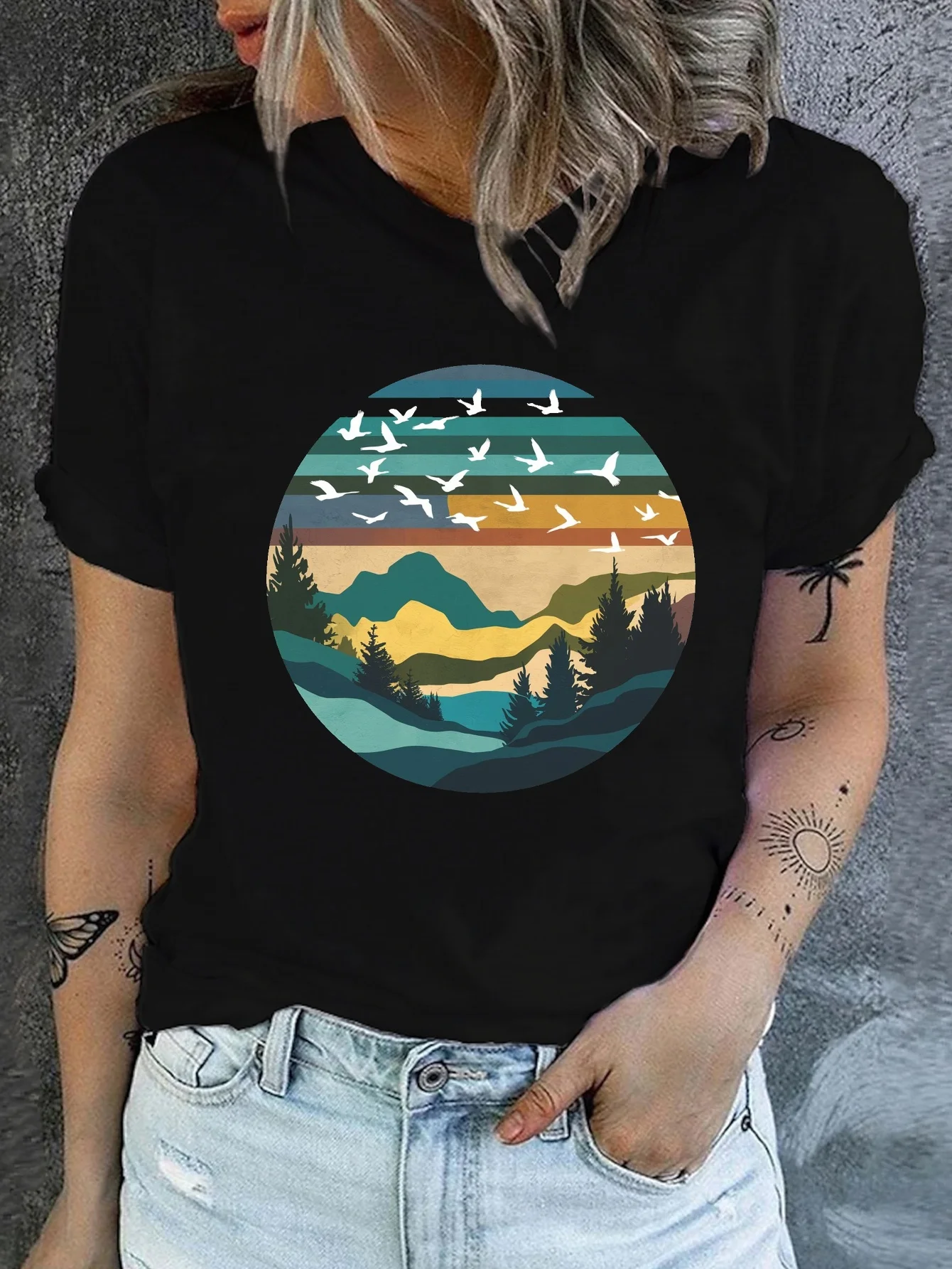 Round Layered Landscape Illustration Print T-Shirt, Casual Round Neck Short Sleeve T-Shirt for Spring and Summer, Women's Clothing
