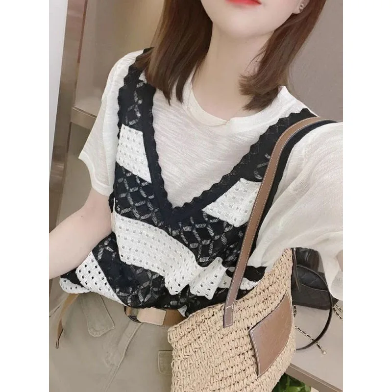 2024 Summer New Casual Fake Two Pieces Crew Neck Striped Elegant Loose Spliced Short Sleeve Hollow Out Women\'s Knitted Tops