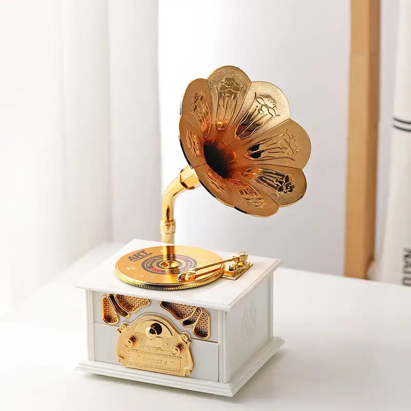 Retro Nostalgic Music Box:Retro Horn Gramophone Music Box Eight-tone Gramophone Home and Office Decor Gift