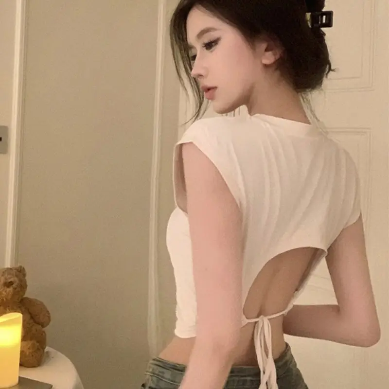 2024 Summer Backless Cropped Tops Woman Sexy Bandage Korean Fashion T-shirt Women Y2K 90s Vintage Kpop Tee Shirt Skinny Clothes