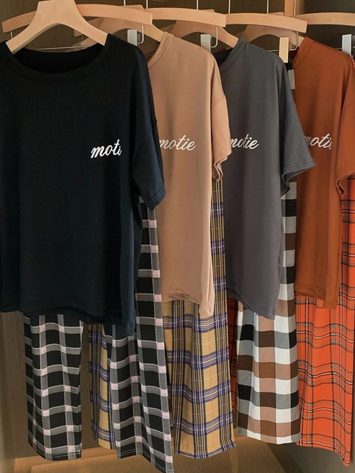 

Women's Casual Plaid Pajama Set Simple Sle Spwear Long Pants ort Sve round Ne Pullover Thin Fabric Spring Summer