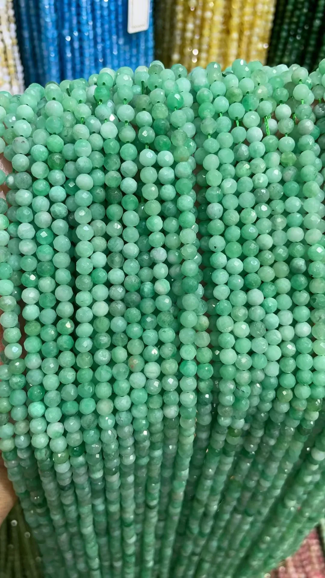 Natural Emerald 4mm Round Cut Length38cm