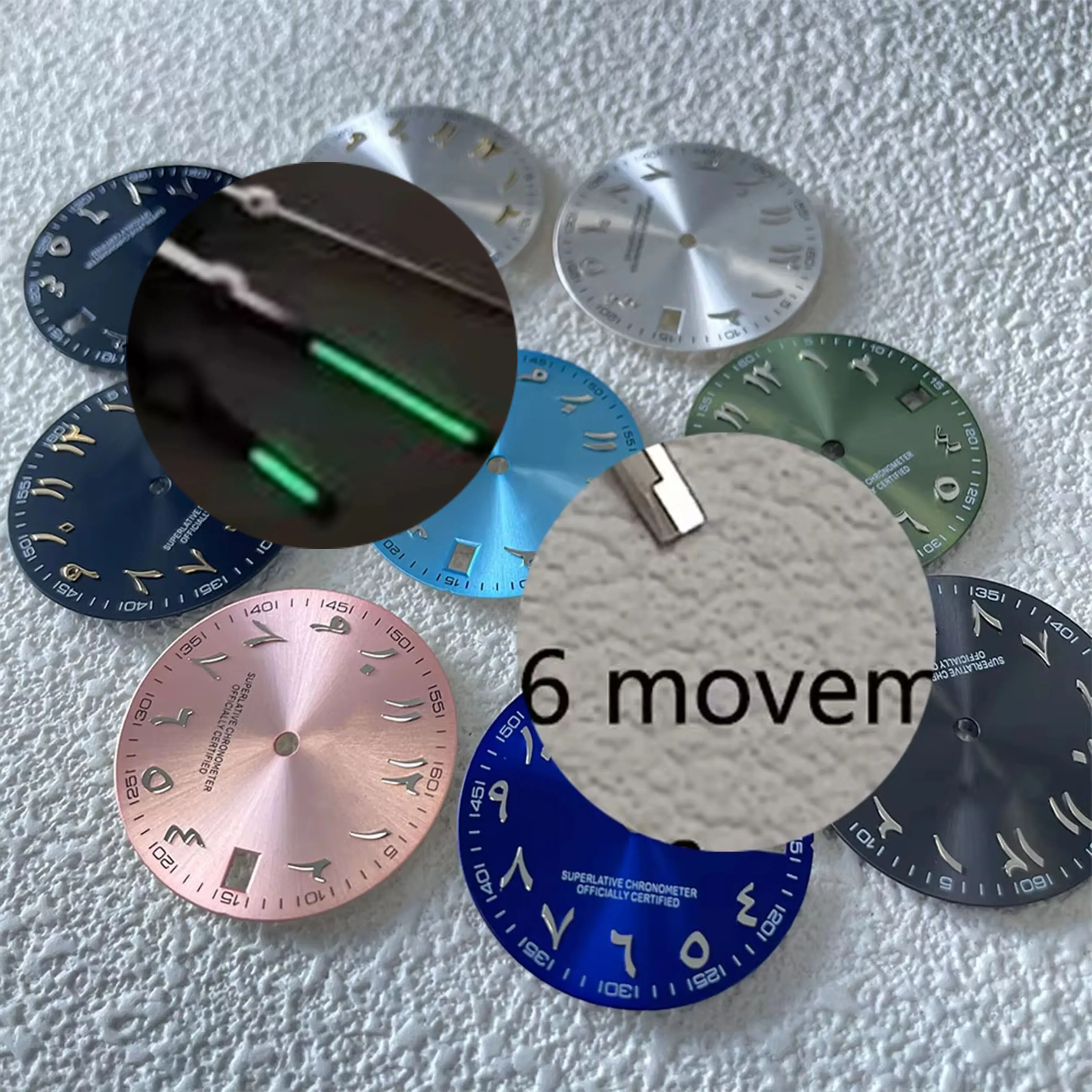 28.5mm アラビア数字 シングルスカイライト ブルー夜光グリーン アラビア文字ロゴ文字盤 NH35 36 自動巻きムーブメント シングルロゴ アラビア文字 ブルーダイヤル