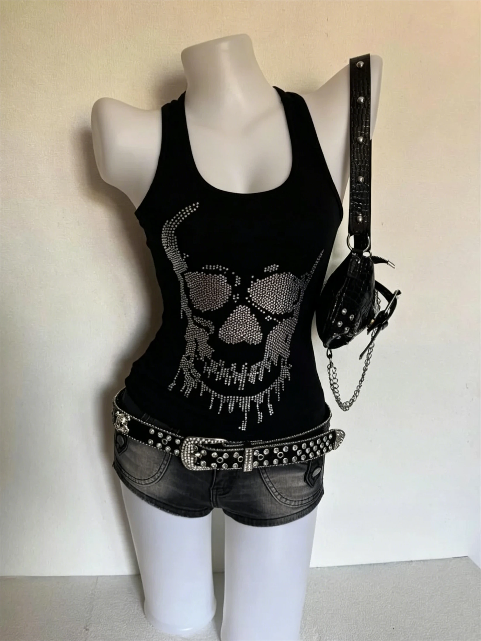 Y2K American Retro Skull Tank Top Women Black Slim Fit Halter Neck Crop Top Gothic Punk Grunge Aesthetic Tees Streetwear Summr
